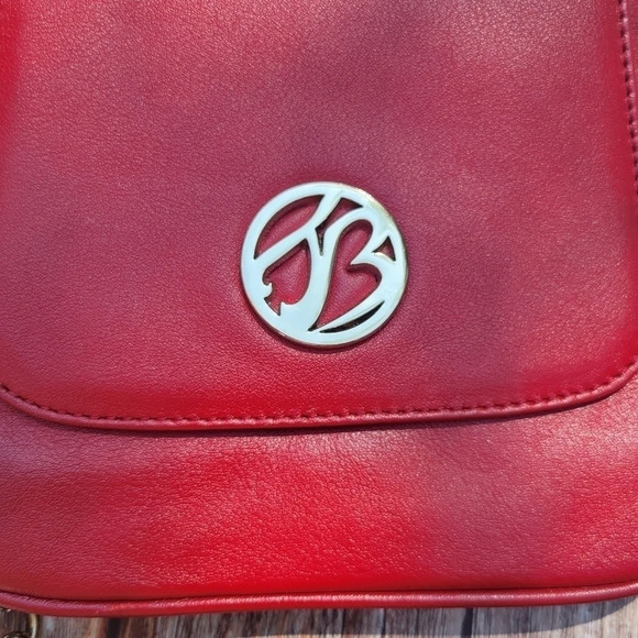 Tosca Blu Cross Body Leather Purse with  Chain Strap - Picture 2 of 9